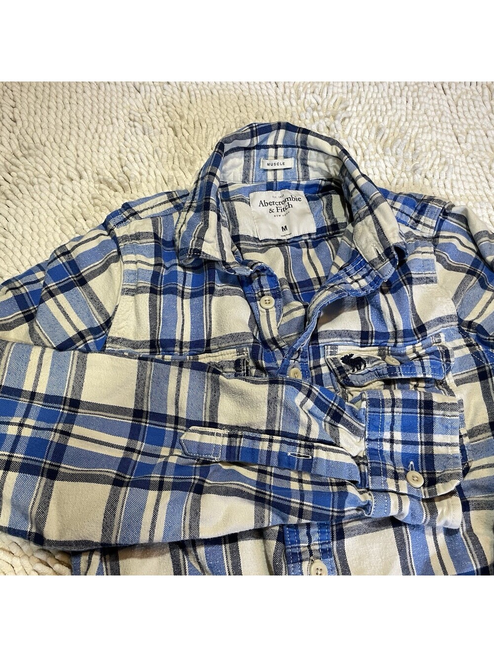 Abercrombie & Fitch Flannel Shirt Mens Medium Muscle Fit Blue White Logo Plaid